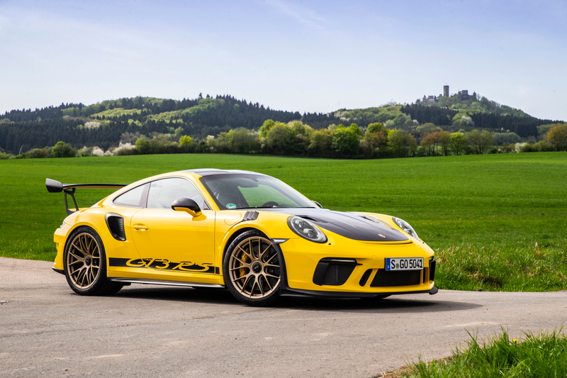 Illustration for article titled Put These Very Good 2019 Porsche 911 GT3 RS Photos In Your Life